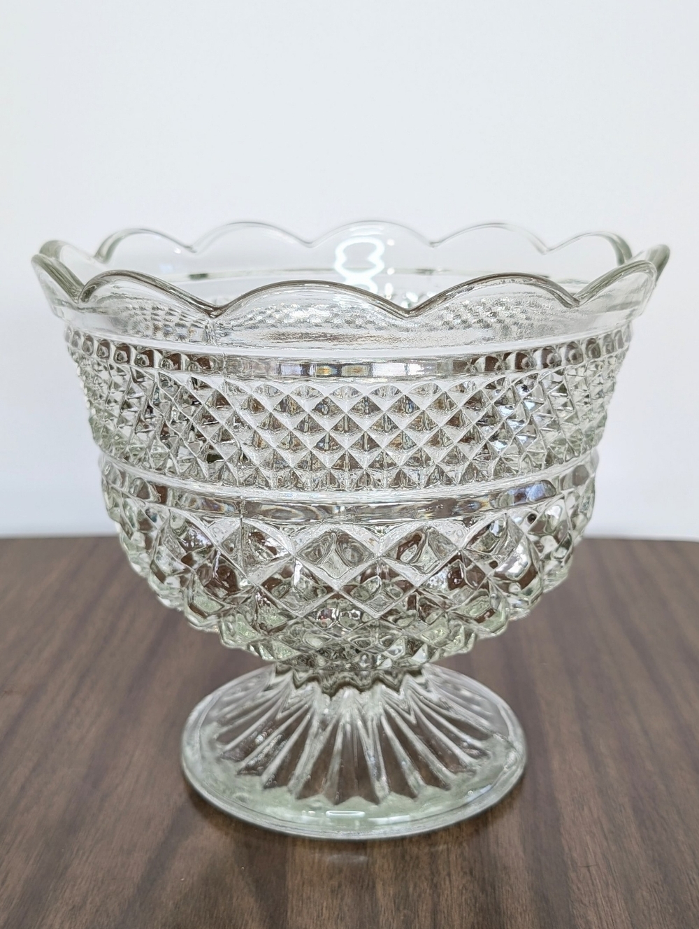 Vintage Anchor Hocking Wexford Pattern Footed Glass Salad Or Parfait Bowl